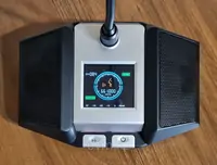 Bosch SKM8000D 8-канальная беспроводная конференционная система.