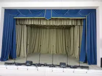 Театральный занавес для сцены