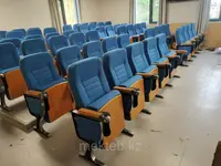 Кресла откидные для актового зала