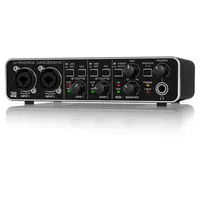 Внешняя студийная звуковая карта Behringer UMC204HD
