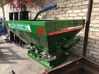 Разбрасыватель удобрений РУМ 900 Фермер