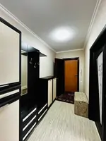 Предлагаем 3-ком квартиру в Центре-3 на 4 этаже