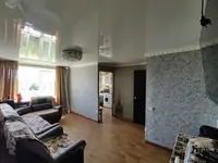 Светлая теплая 2-комнатная кв-ра в кирпичном доме р-он ЖБИ ул.Ишимская