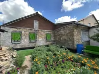 5 ком дом в р-не Жаровни. Все коммуникации центральные. Дом кирпичный