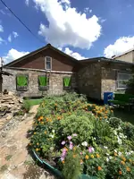 5 ком дом в р-не Жаровни. Все коммуникации центральные. Дом кирпичный