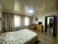 5 ком дом в р-не Жаровни. Все коммуникации центральные. Дом кирпичный