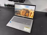 Ноутбук Asus CORE i5-11gen/8/SSD512 работает шустро