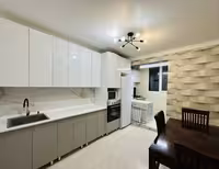 На 27-квартале предлагаем 4-комнатную квартиру на 2-этаже