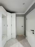 На 27-квартале предлагаем 4-комнатную квартиру на 2-этаже