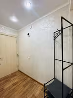 На 29-квартале предлагаем 1-комнатную квартиру на 2-этаже