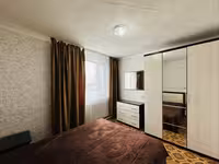 На 27-квартале предлагаем 4-комнатную квартиру на 1-этаже