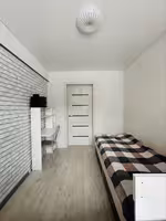 На 29-квартале предлагам 4-комнатную квартиру на 2-этаже