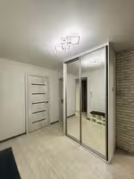 На 29-квартале предлагам 4-комнатную квартиру на 2-этаже