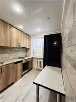 На 31-квартале предлагаем 2-комнатную квартиру на 2-этаже