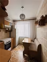 На 27-квартале предлагаем 2-комнатную квартиру на 3-этаже