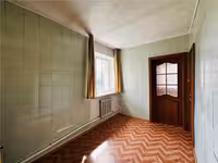 В п. Долинка предлагаем 4-комнатный дом с центральными коммуникациями