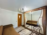 В п. Долинка предлагаем 4-комнатный дом на 1-хозяина