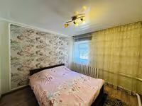 В п. Долинка предлагаем 4-комнатный дом на 1-хозяина