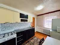 В п. Долинка предлагаем 4-комнатный дом на 1-хозяина