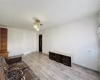 На 26-квартале предлагаем 2-комнатную квартиру на 2-этаже