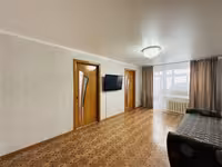 На 26-квартале предлагаем 4-комнатную квартиру на 2-этаже