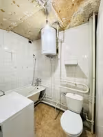 На 26-квартале предлагаем 4-комнатную квартиру на 2-этаже