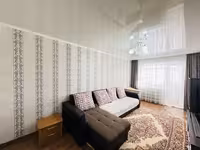 На 28-квартале предлагаем 2-комнатную квартиру на 3-этаже