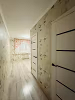 В нижнем Центр-3 предлагаем 3-комнатную квартиру на 2-этаже