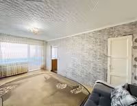 На 28-квартале предлагаем 2-комнатную квартиру на 3-этаже