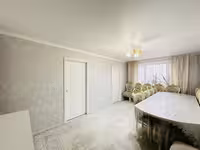 На 30-квартале предлагаем 4-комнатную квартиру на 1-этаде