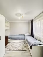 На 30-квартале предлагаем 4-комнатную квартиру на 1-этаде