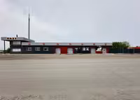 На окраине города предлагаем автокомплекс ПОСТ