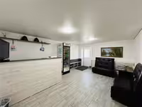 На 1-квартале предлагаем комерческий комплекс