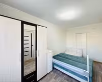 На 28-квартале предлагаем 2-комнатную квартиру на 2-этаже