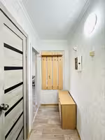 На 28-квартале предлагаем 2-комнатную квартиру на 2-этаже