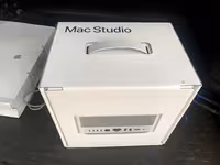 Apple Mac Studio with M4 Max/64gb ram/1tb