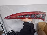Задний фонарь на Hongqi E-QM5