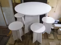 Стол круглый и 4 табурета (новый, бесплатная доставка)